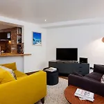 Veeve - Essex Road Flat